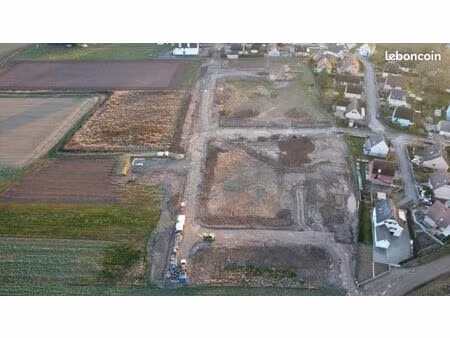 terrain 568 m² houssen