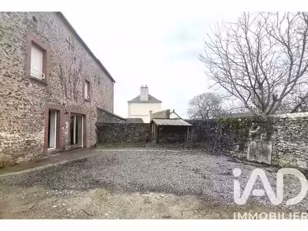 immeuble à assé-le-bérenger (53600)