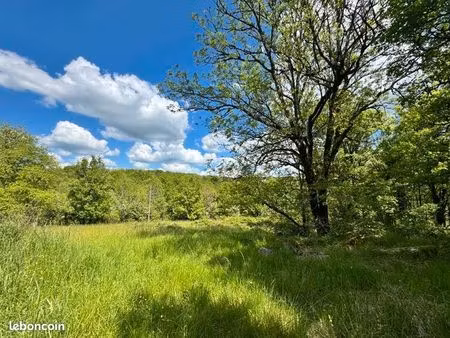 terrain 1 987 m² luzech