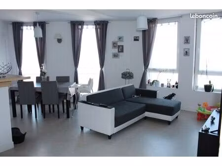 t3 roubaix place du travail