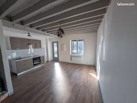à louer – maisonnette duplex t2 – 45 m² – 820 cc