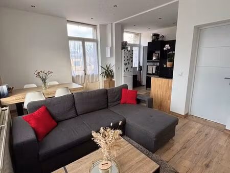 appartement meublé refait à neuf/ calme  jardin  parking – 600 + charges 190