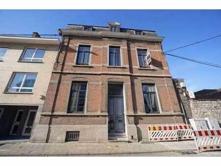 très beau duplex 2 ch. avec terrasse + parking