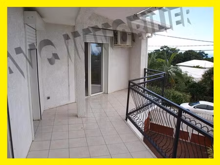 location villa 4 pièces 130 m² à bois de nefles saint paul (97411)  1 120 €