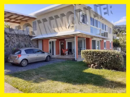location villa 5 pièces 180 m² à l'etang sale les bains (97427)  1 595 €