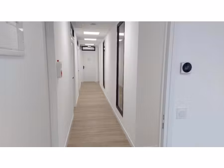 location locaux professionnels 12.73 m² à le cannet (06110)  509 €