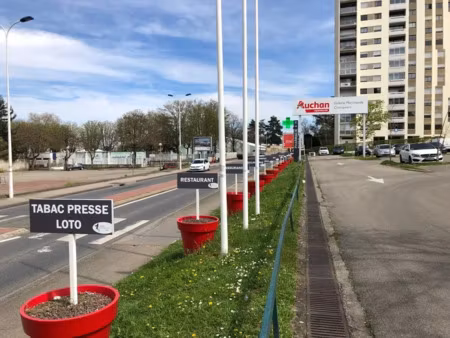 location locaux professionnels 87 m² à lyon 5ème (69005)  1 433 €