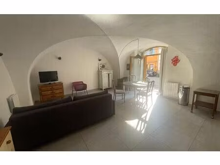 location appartement  m² t-2 à joyeuse  500 €