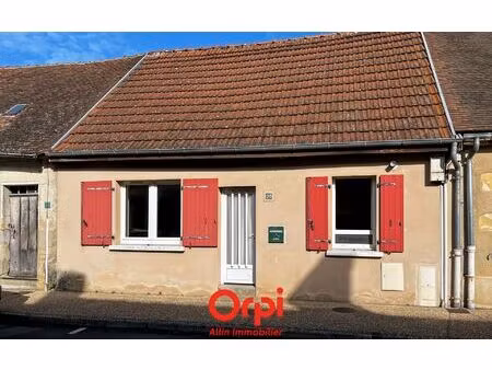 maison montmarault m² t-3 à vendre  72 000 €