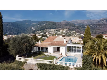 agréable villa de plain-pied située à distance pédestre du v