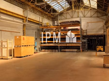 local d'activités 1392 m2 à louer valbarelle 13011