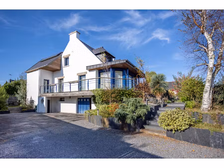 maison de standing rénovée volumes  prestations haut de ga