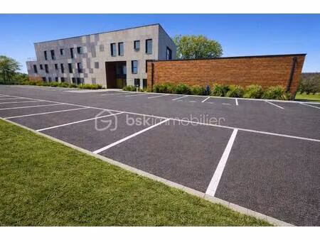 local commercial de 1 383 m² à wettolsheim