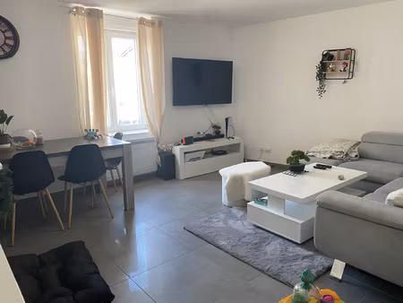 priay (15 min amberieu en bugey) - appartement t3 de 59 m2 a