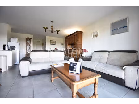 lumière  espace et confort au coeur du bourg de saint-herblain!