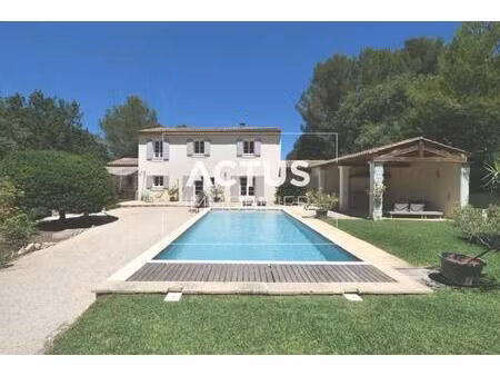 belle bastide provençale à salon de provence