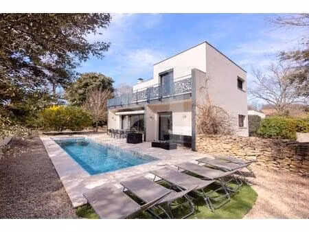superbe villa moderne avec piscine et terrainn à grignan