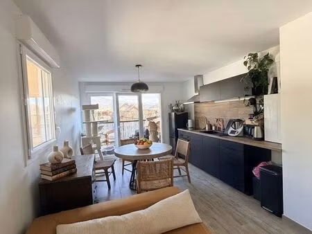 ​t3 meublé en résidence neuve avec balcon