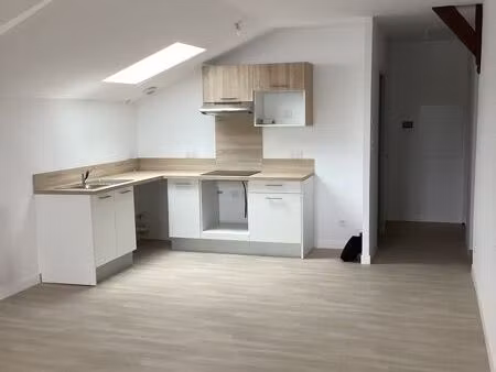 a louer - t3 - ascarat (proche saint-jean-pied-de-port)