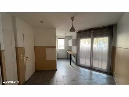 appartement t2 + parking fermé