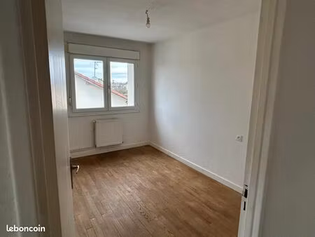 loue f3 57m² jarny 680 euros cc