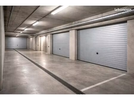 location garage cruseilles
