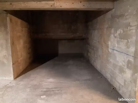 loue place de parking rue du père corentin