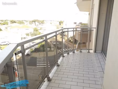 studio 1 pièce 28 m²