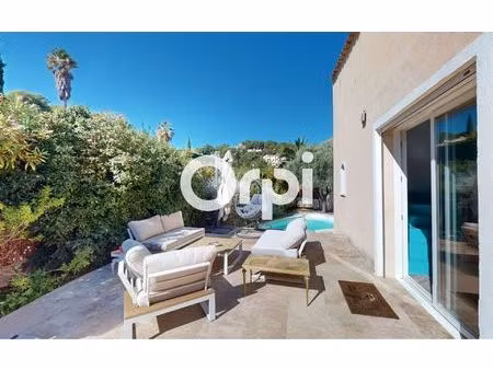 maison carqueiranne 141 m² t-6 à vendre  830 000 €