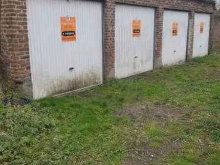 batterie de 4 garages loués! revenu mensuel 280€!
