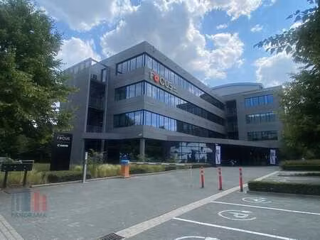 bureau moderne de 1.339 m² à proximité de l’a201