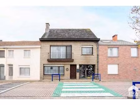 spacieuse maison avec 3/4 ch  jardin & espace commerc/garage