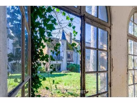 la belle endormie de luzarches : propriété unique du xix -ème  à réinventer au coeur de vi