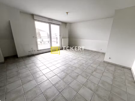 a dachstein  appartement 4 pièces   environ 88m2  2e étage 