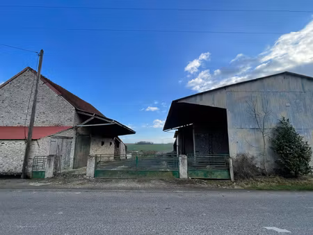 bâtiment sur 2 39 hectares