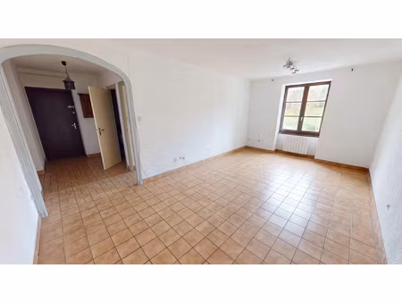 appartement de 98m2 + garage + cave + place de parking