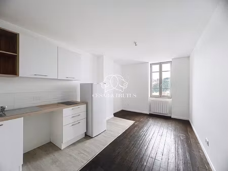 appartement à louer - entièrement rénové  2 chambres et bell
