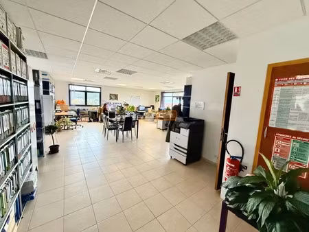 bureau de 105m²