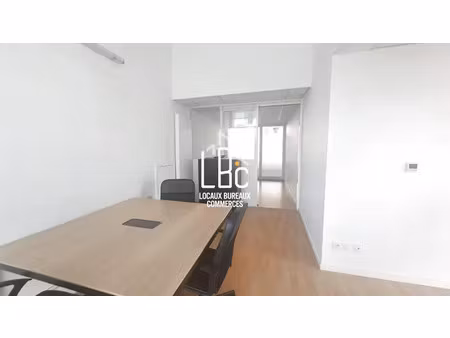 nantes - bureau 42 m² à louer
