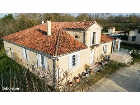 maison de campagne avec parc  piscine et dépendances