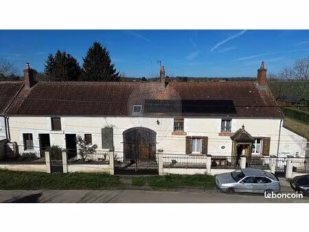 longère 6 pièces 151 m²