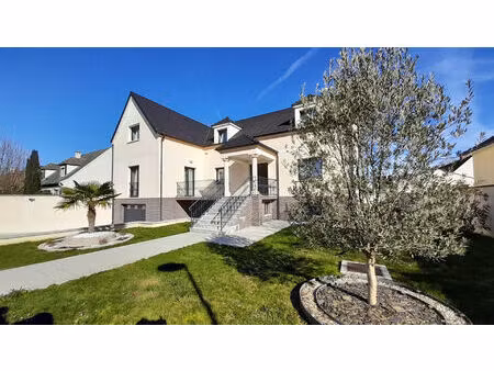 maison moissy cramayel 7 pièce(s) 273.97 m2
