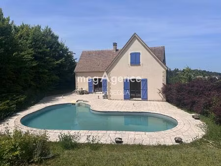 maison traditionnelle 230 m² avec piscine