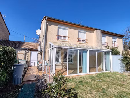 privas : maison mitoyenne - 4 pièces - garage