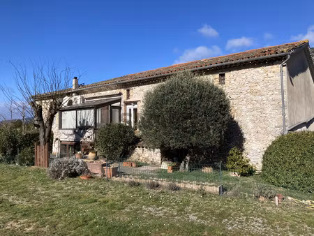 à vendre - magnifique batisse en pierres sur plus d'1ha - se