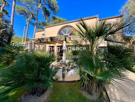 villa d'architecte 246 m2 à la pironnière