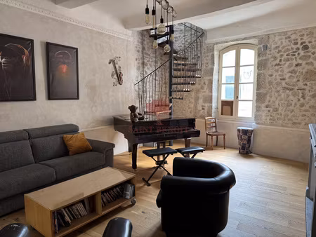 vente maison de village entierrement restauree