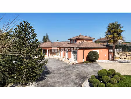 maison à vendre illiat 10 pièce(s) 203.10 m2