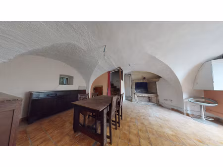 maison de village sur 3 niveaux