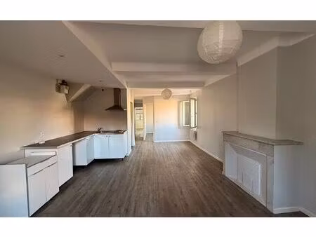 location appartement  m² t-3 à toulon  620 €